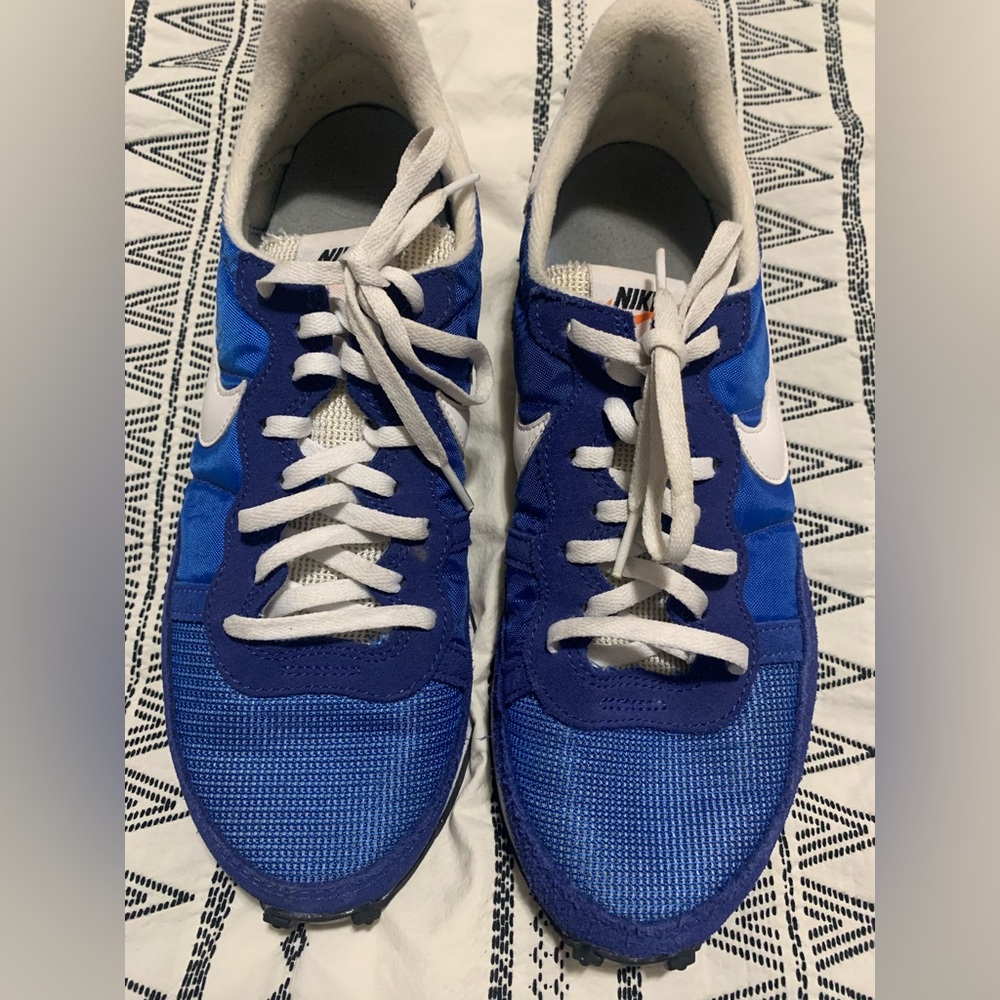 Blue Men’s Nikes size 8.5 gently used